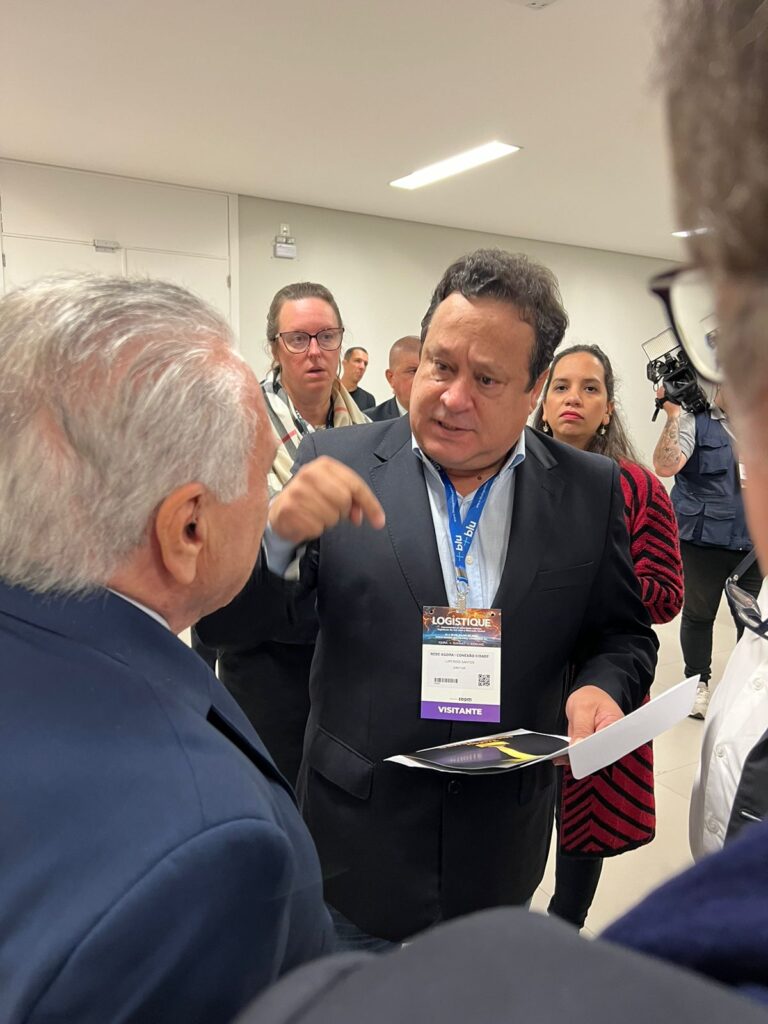 Golden Night, de Lupércio Marques, homenageia Michel Temer em Camboriú