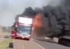 Assista: ônibus com passageiros que seguia para Campo Grande pega fogo na BR-163