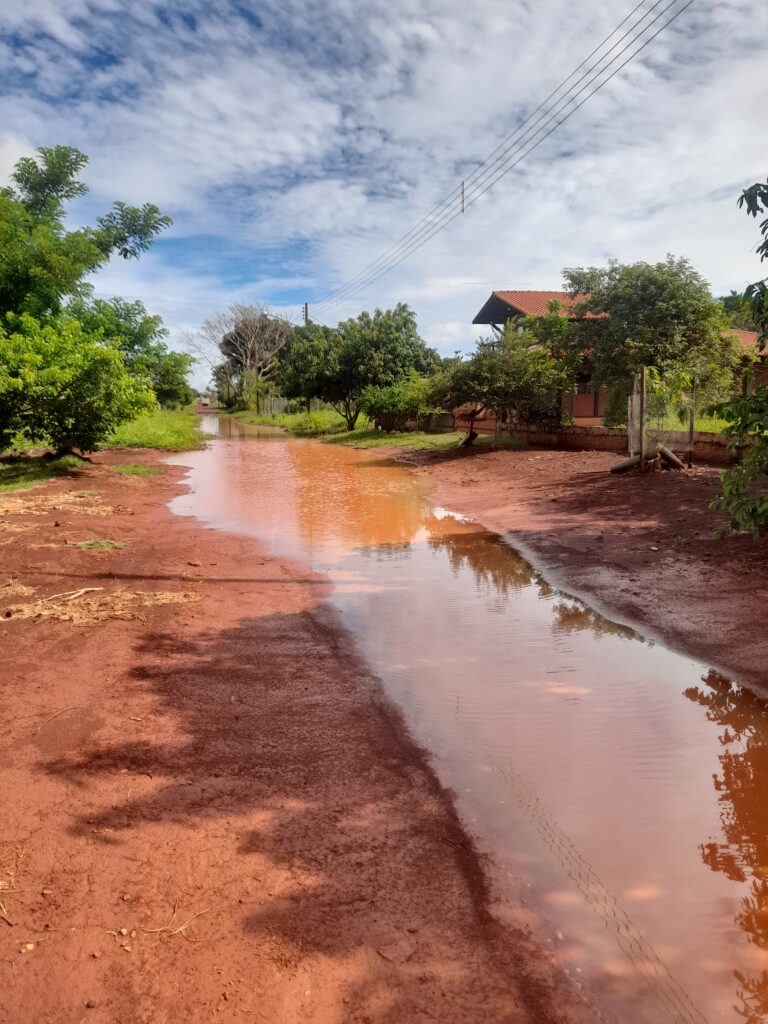 Moradores das Sitiocas Campo Belo sofrem com chuvas e pedem cascalhamento