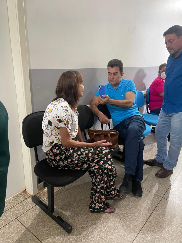 Marçal chega de surpresa na UPA para ouvir pacientes e funcionários