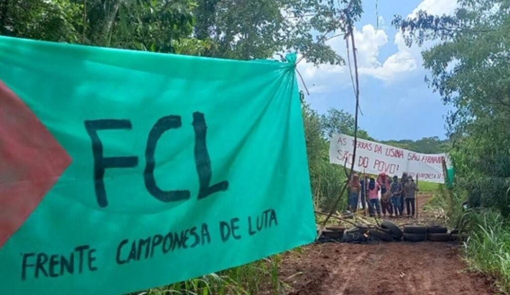 Dourados: Batalhão de Choque desocupa área ocupada pela Frente Camponesa