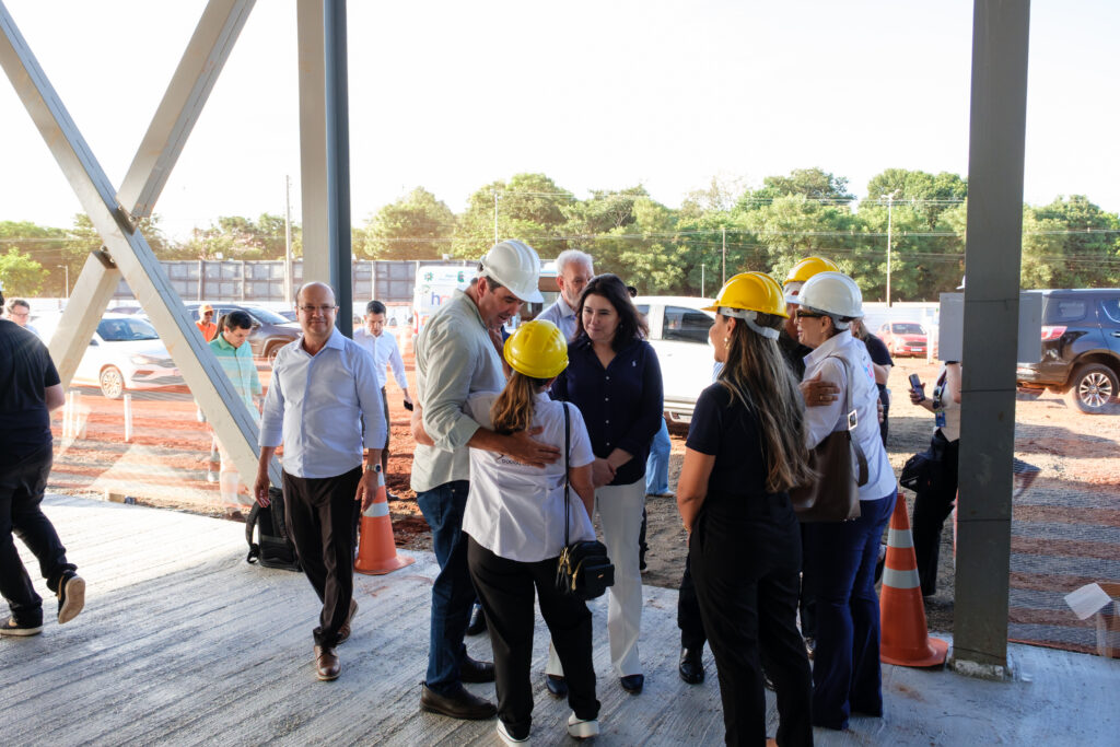 Autoridades acompanham avanço das obras do Hospital de Amor em Dourados